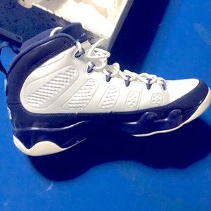 Jordan 9 midnight navy size 13